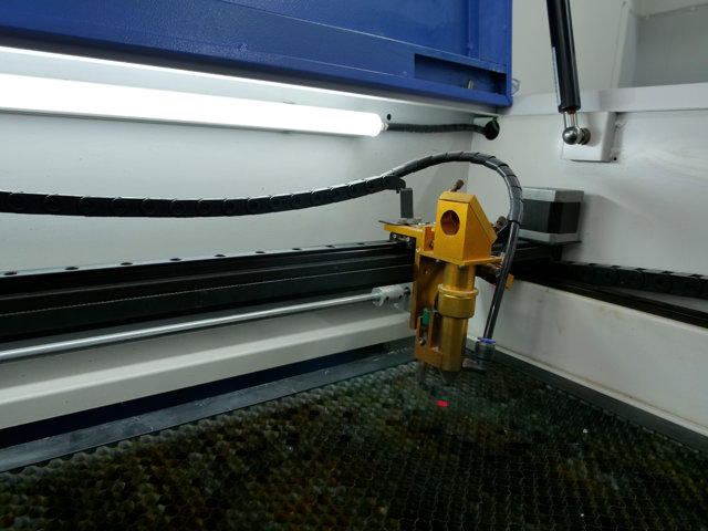 CO2 Laser Cutter HL-1060, 100 W