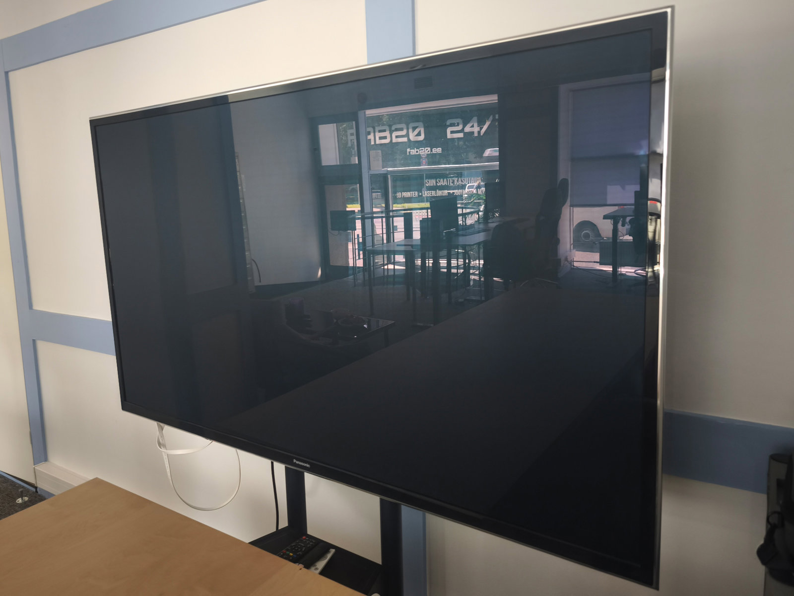Panasonic TX-P65ST60E 65-inch Screen