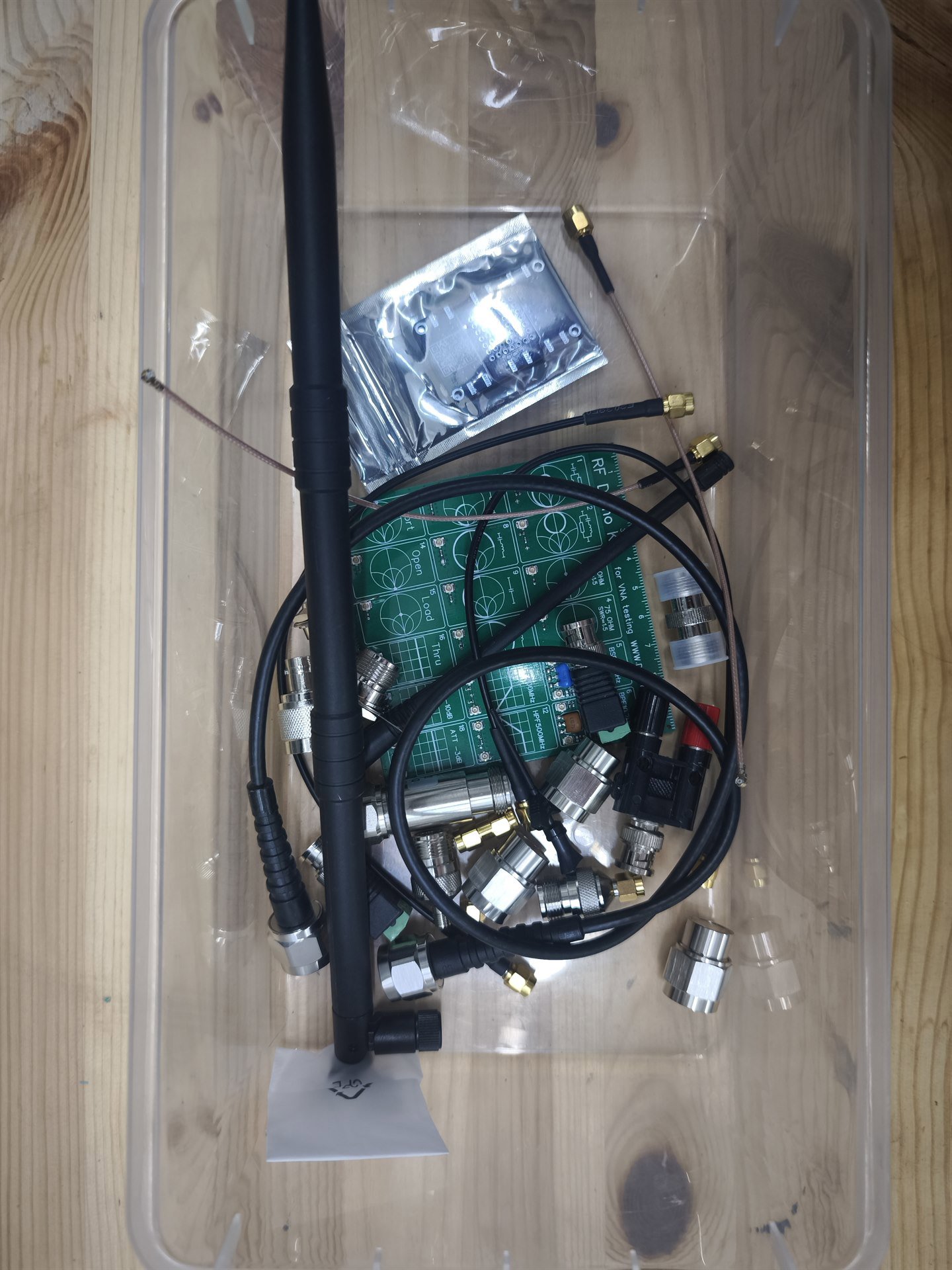 RF Accessories: Adapters, Calibration Kits, Antennas