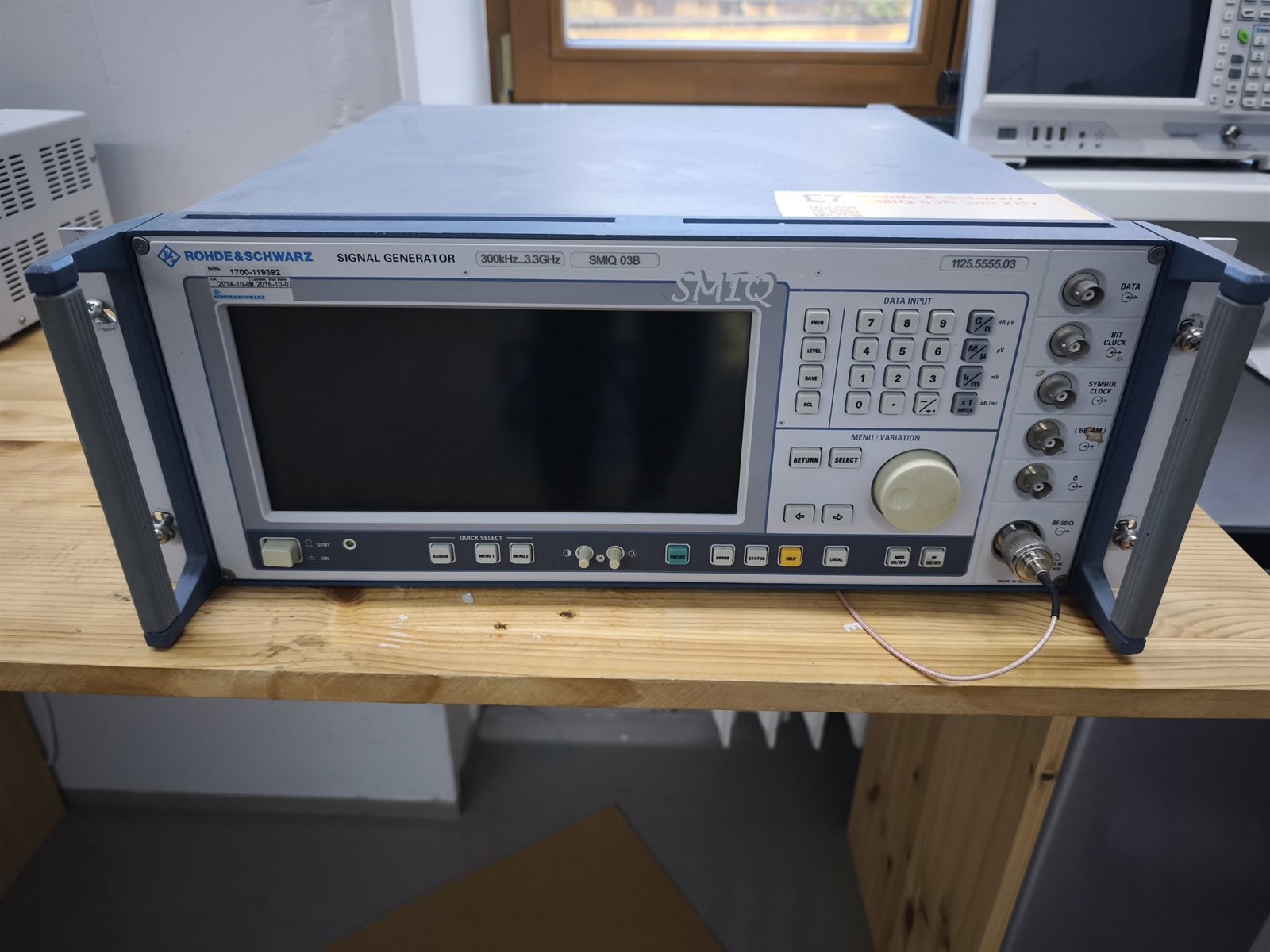 Rohde & Schwarz SMIQ 03B Signal Generator