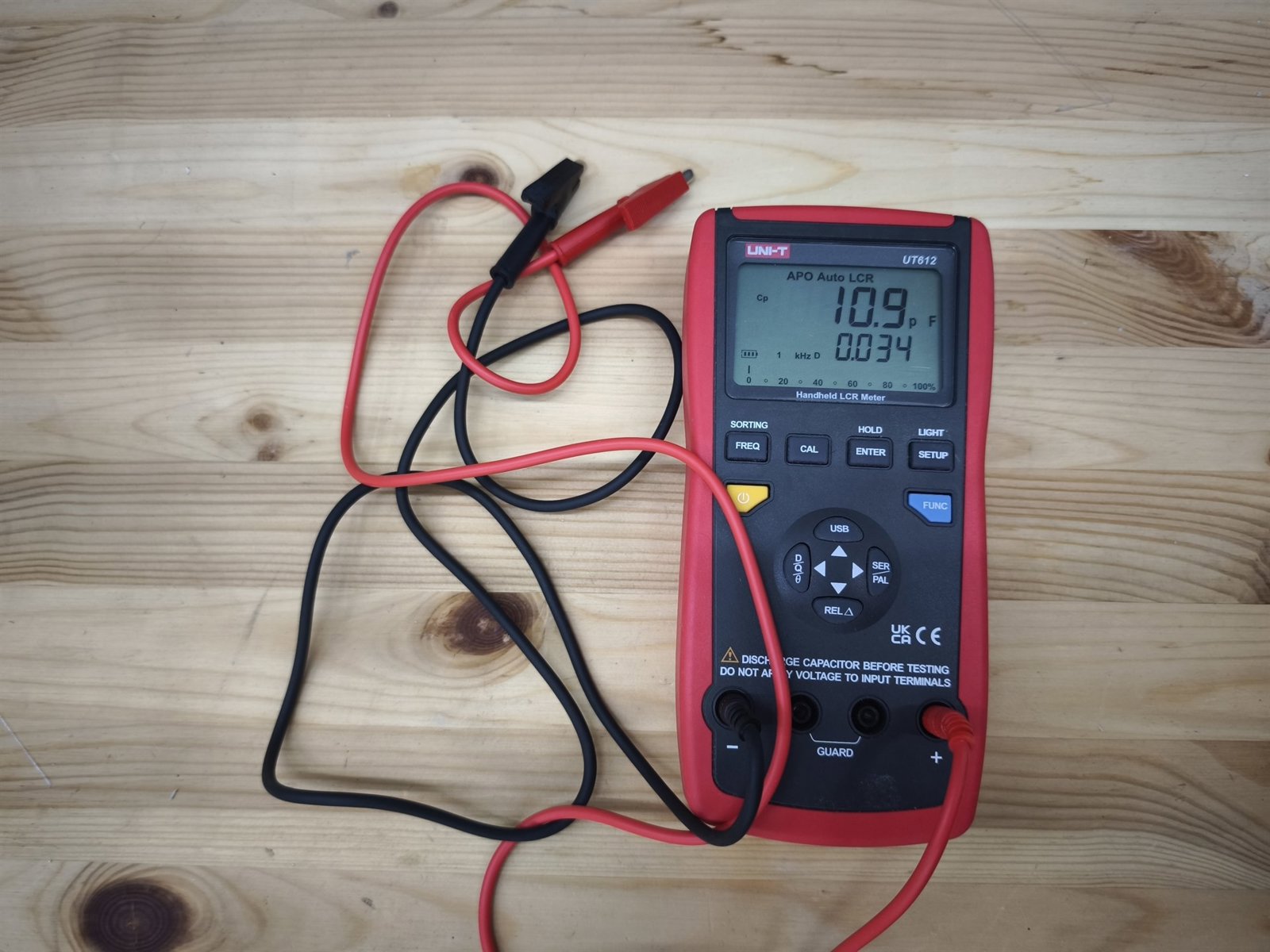 UNI-T UT612 Handheld LCR Meter